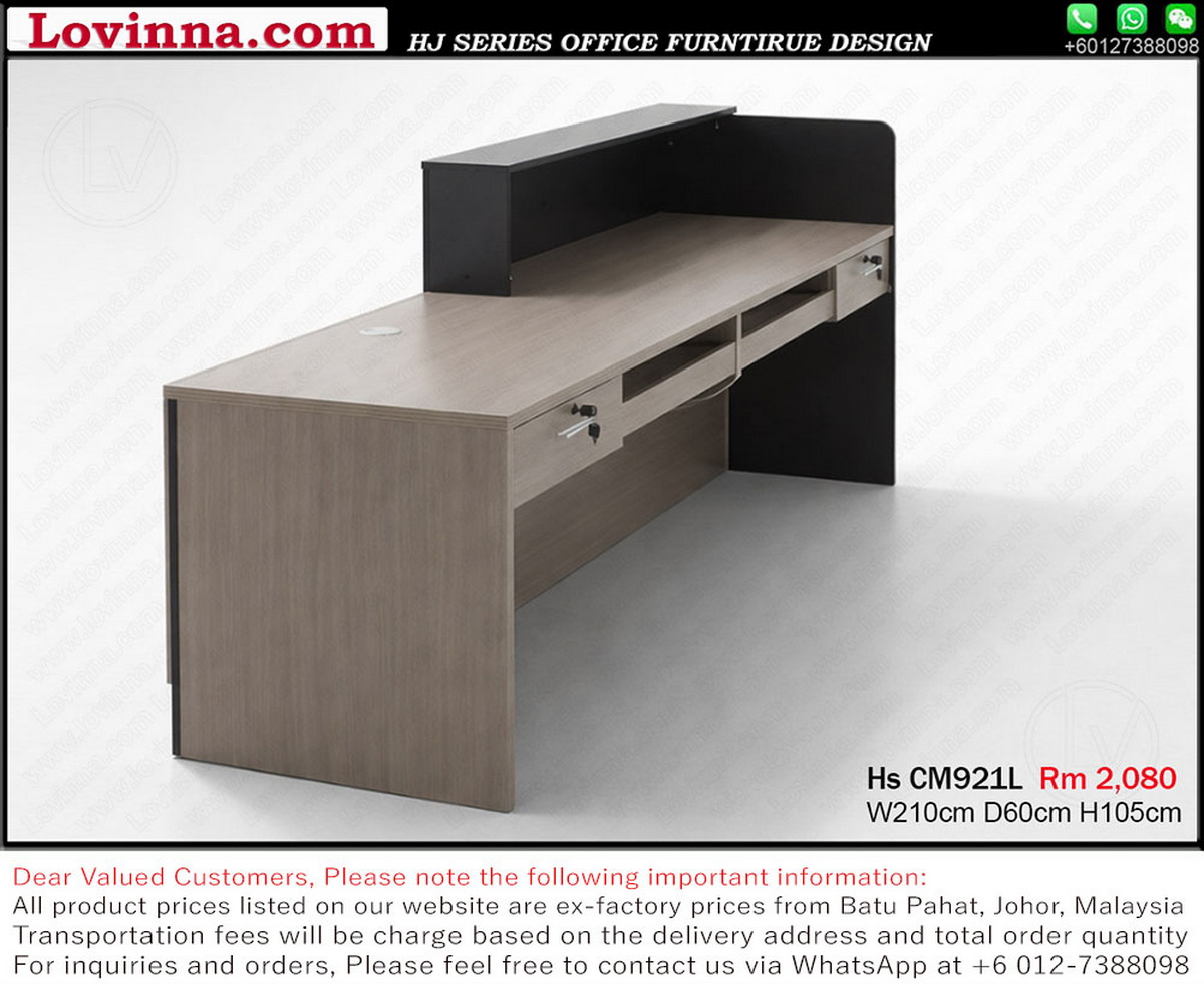 Reception desk with premium board finish, creating a welcoming and professional environment